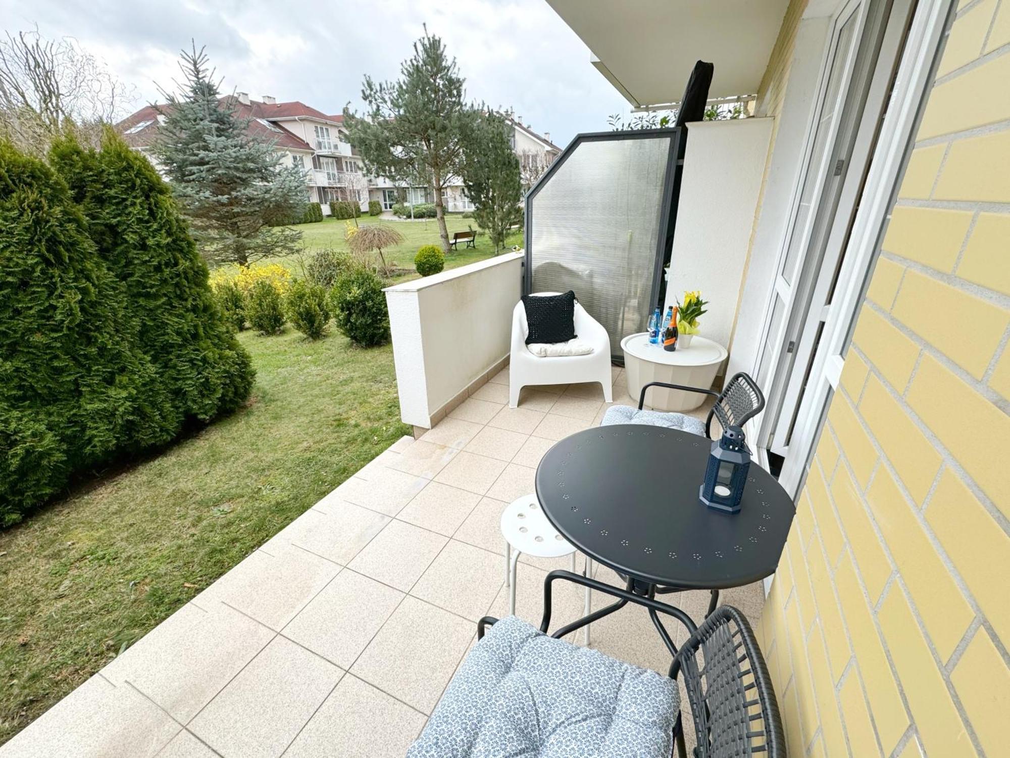 Baltic Apartament Studio Z Ogrodkiem Grzybowo Kolobrzeg ภายนอก รูปภาพ